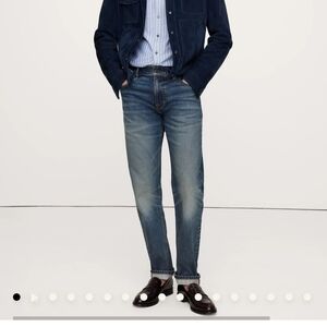 Banana Republic 33X34 Authentic Slim Straight Vintage Look Blue Jeans